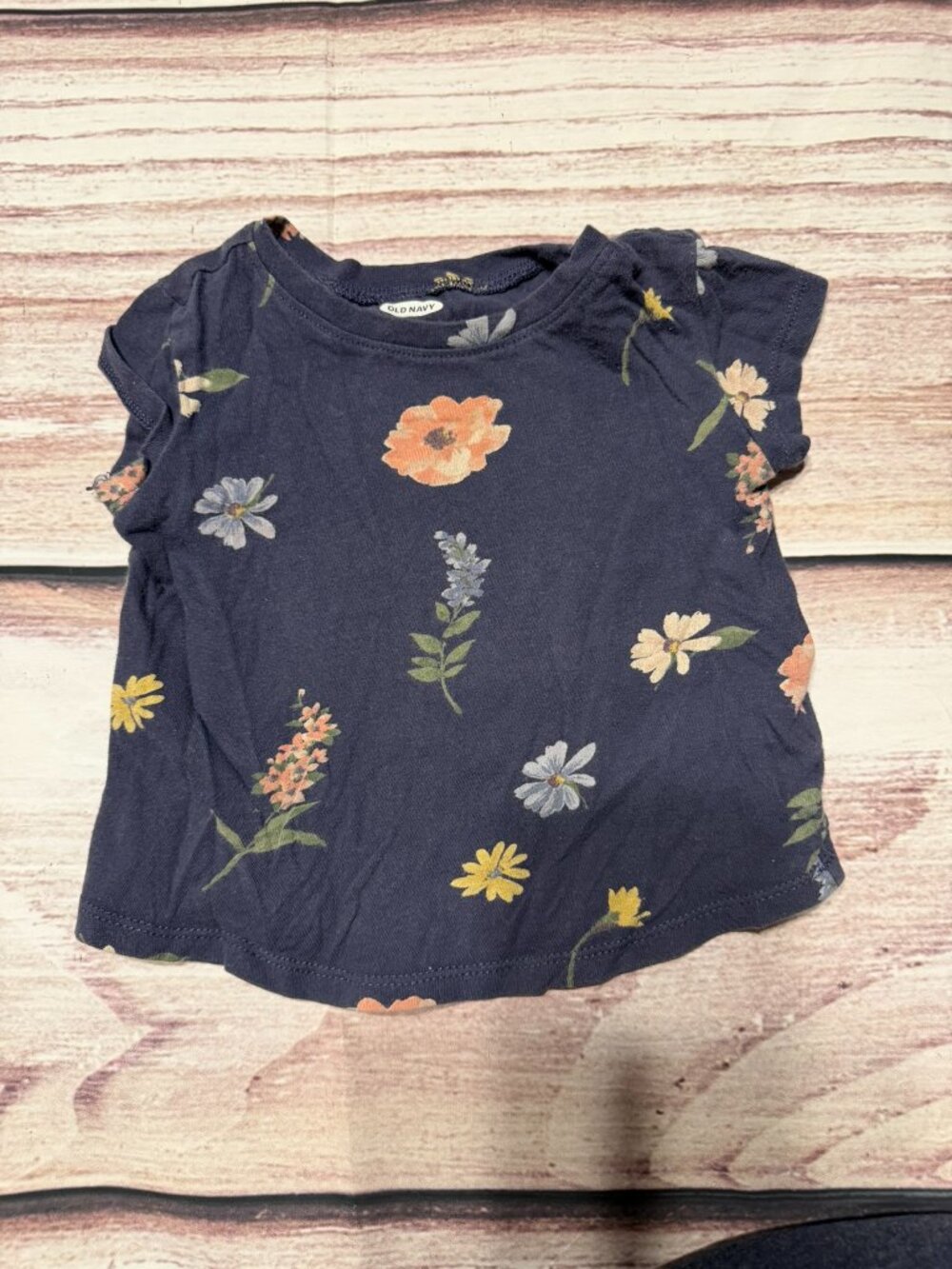 Girls Old Navy floral short sleeve shirt 12-18 months